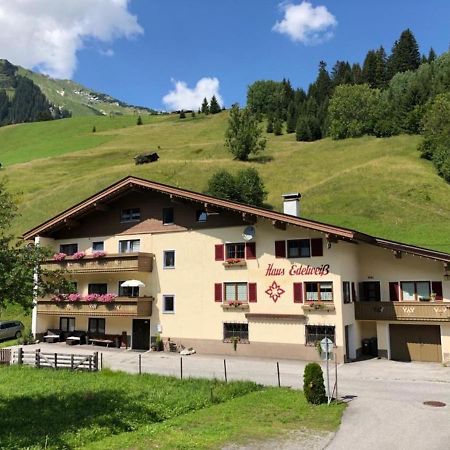 Pension & Ferienwohnungen Haus Edelweiss Holzgau Zewnętrze zdjęcie
