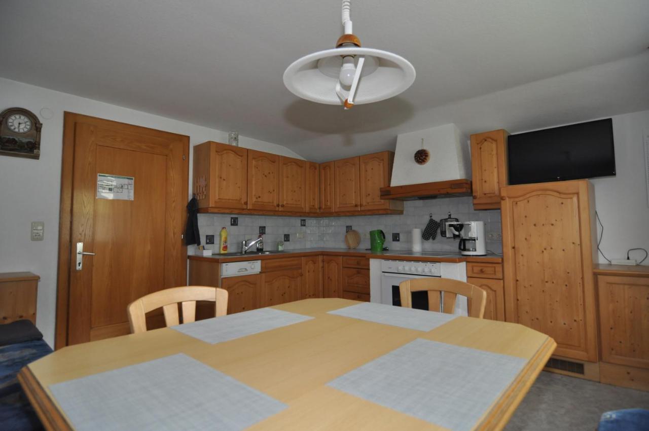 Pension & Ferienwohnungen Haus Edelweiss Holzgau Zewnętrze zdjęcie