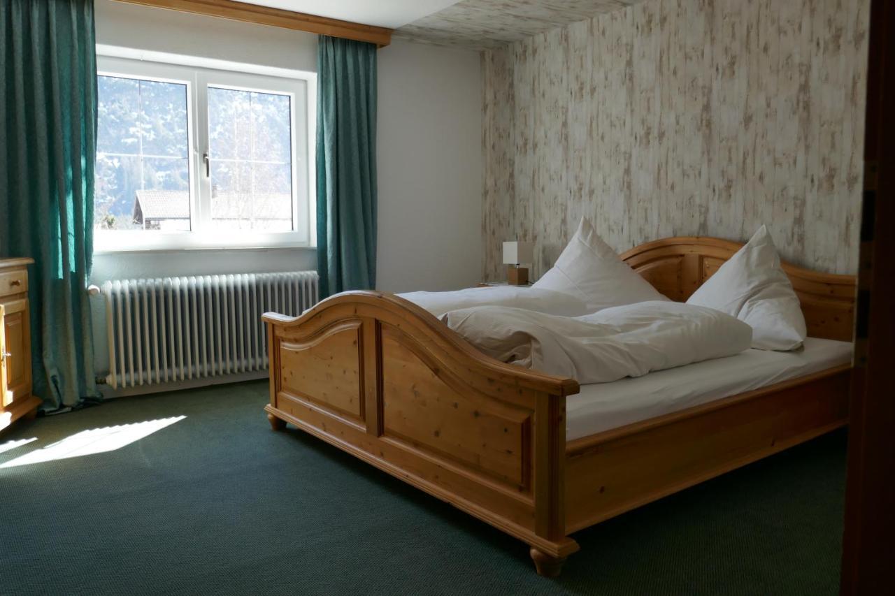 Pension & Ferienwohnungen Haus Edelweiss Holzgau Zewnętrze zdjęcie